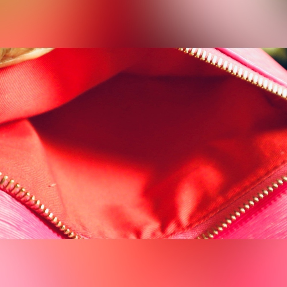 Dooney & Bourke pink pebble grain letter carrier crossbody - Picture 9 of 10